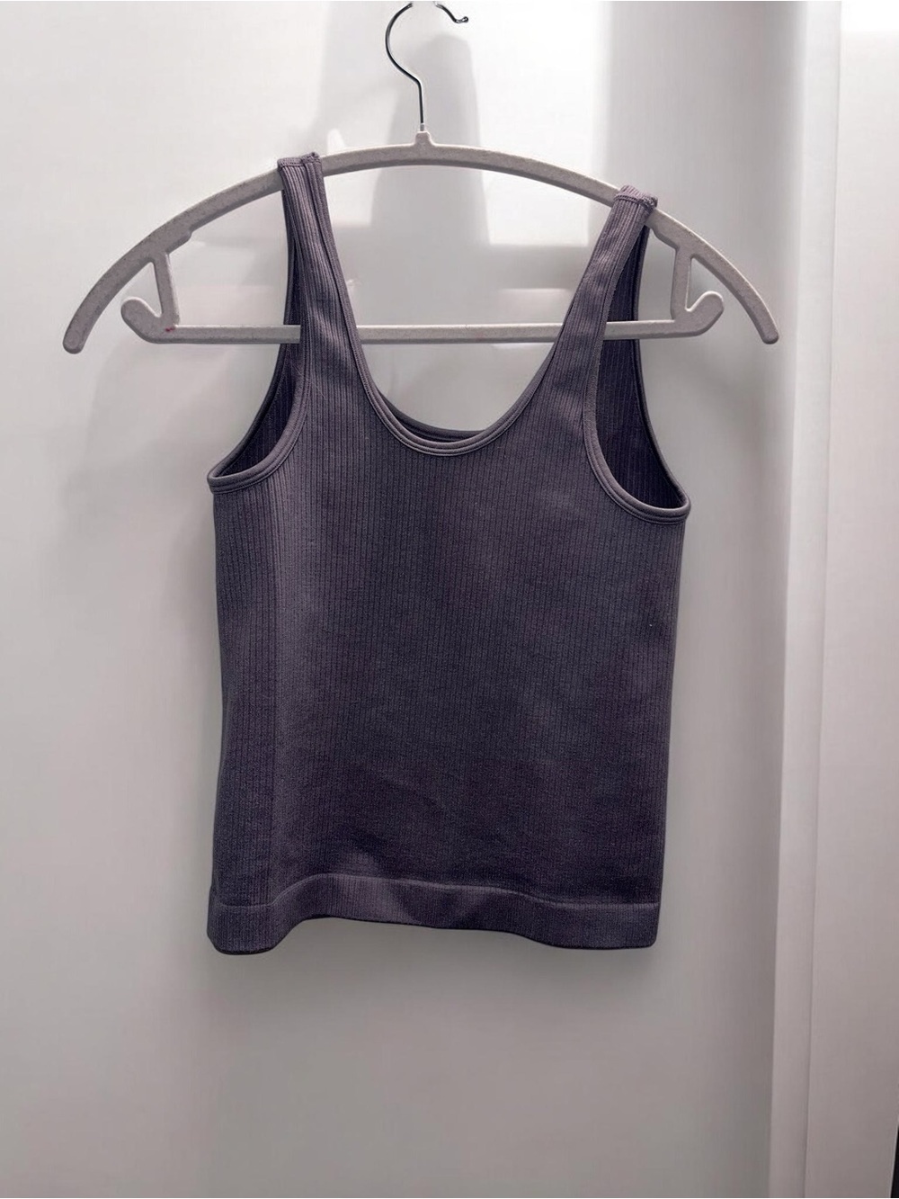 Ribbed Scoop Tank Top in purple